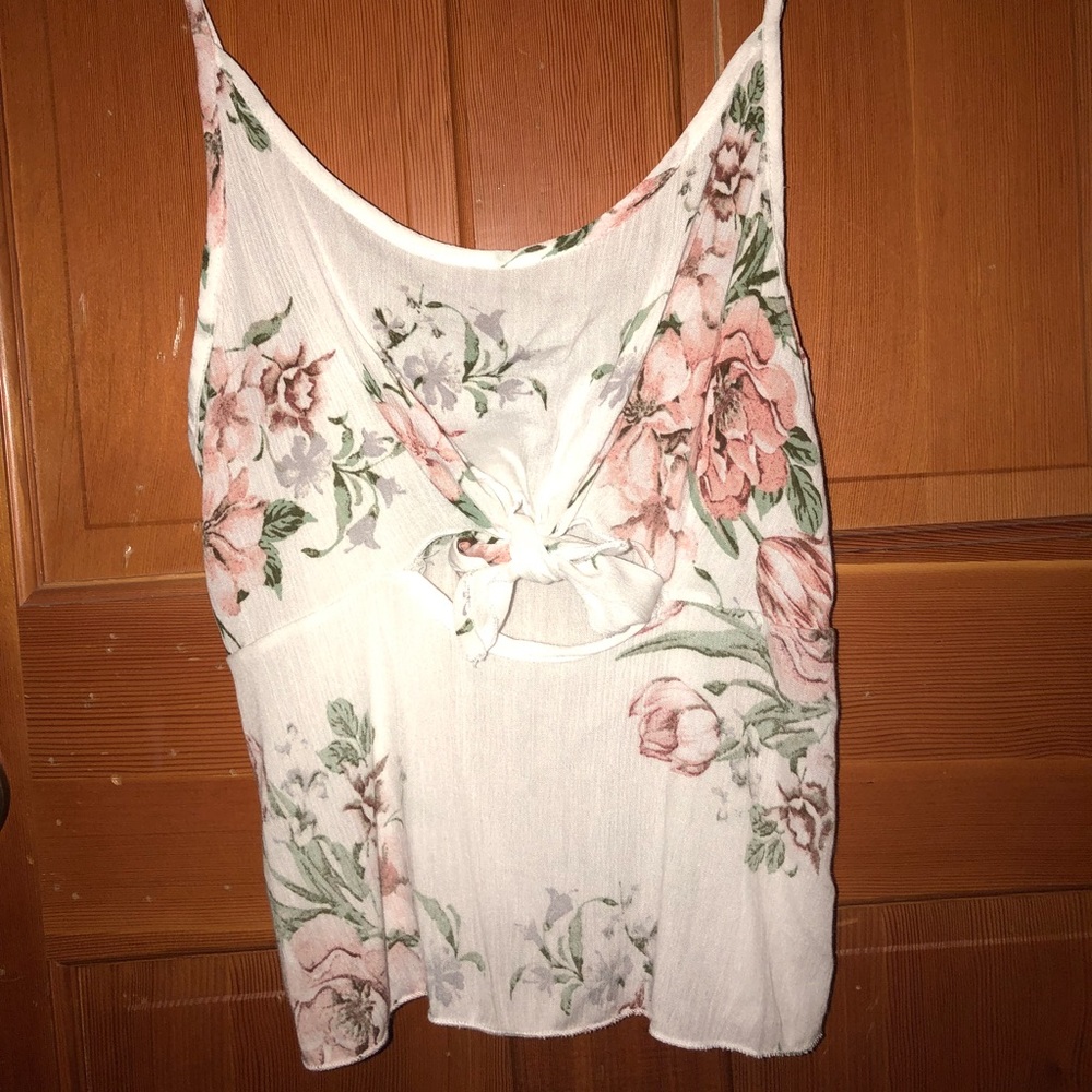 White flower tank top